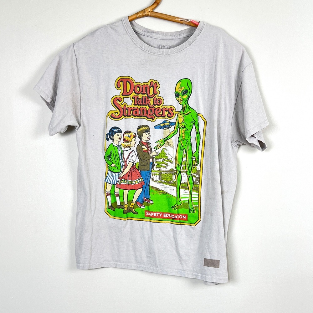 Steven Rhodes Don't Talk to Strangers Alien T-Shirt Gray M‎ Retro Humor Graphic